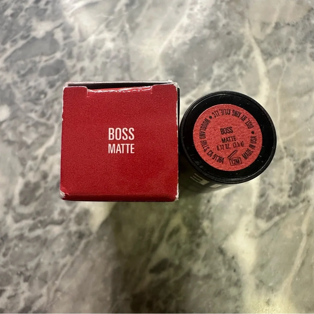 New Kylie Cosmetics‎ Matte Lipstick Boss